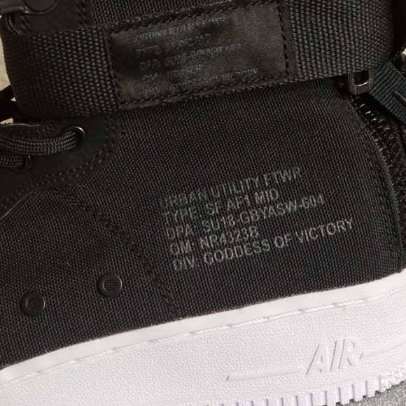 Nike Air Force 1 Mid - Picture 2 of 4